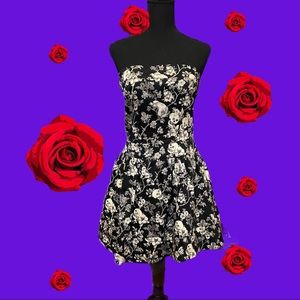 Betsy Johnson Skull dress 😍 sz 10